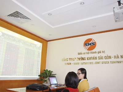 CTCK tìm vị ngọt trong viên kẹo đắng